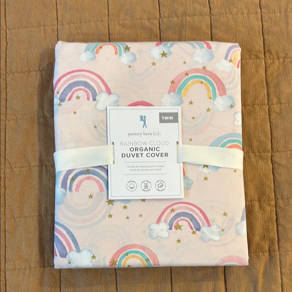 Rainbow cloud, organic duvet cover
Pottery barn kids